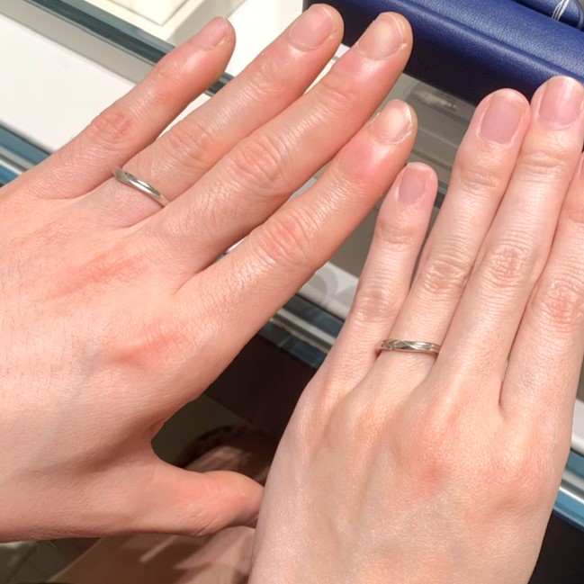 銀座ダイヤモンドシライシ 柏店_試着写真（結婚指輪・婚約指輪）