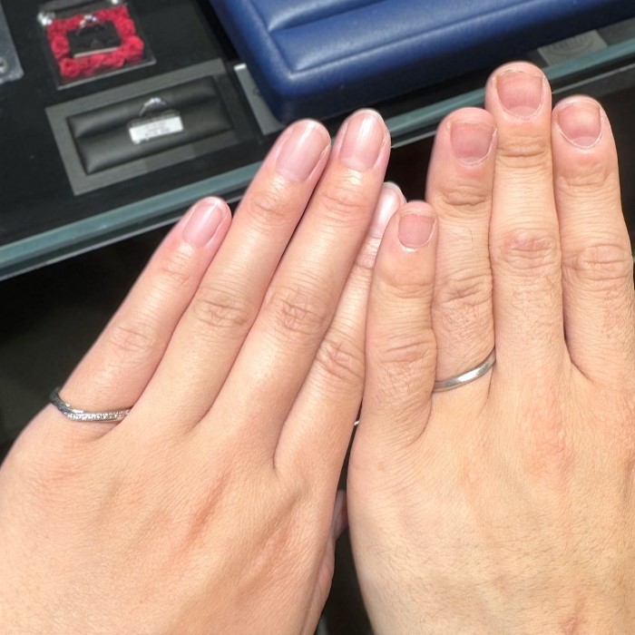 銀座ダイヤモンドシライシ 高崎店_試着写真（結婚指輪・婚約指輪）