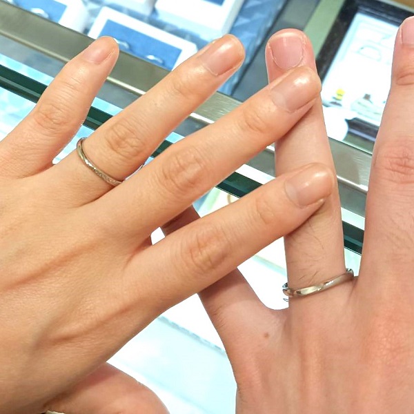 ビジュピコ 札幌店_試着写真（結婚指輪・婚約指輪）
