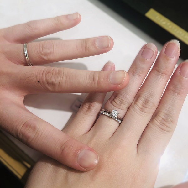 ビジュピコ 名古屋栄店_試着写真（結婚指輪・婚約指輪）