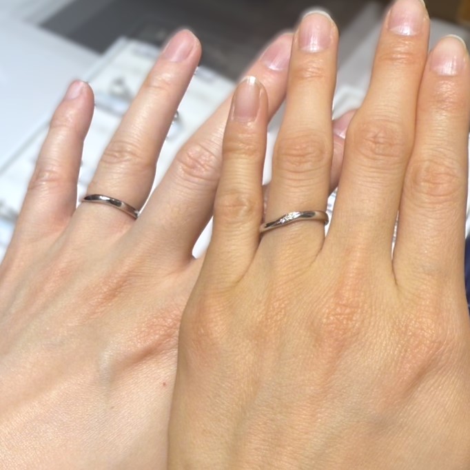 銀座ダイヤモンドシライシ 梅田ハービス店_試着写真（結婚指輪・婚約指輪）