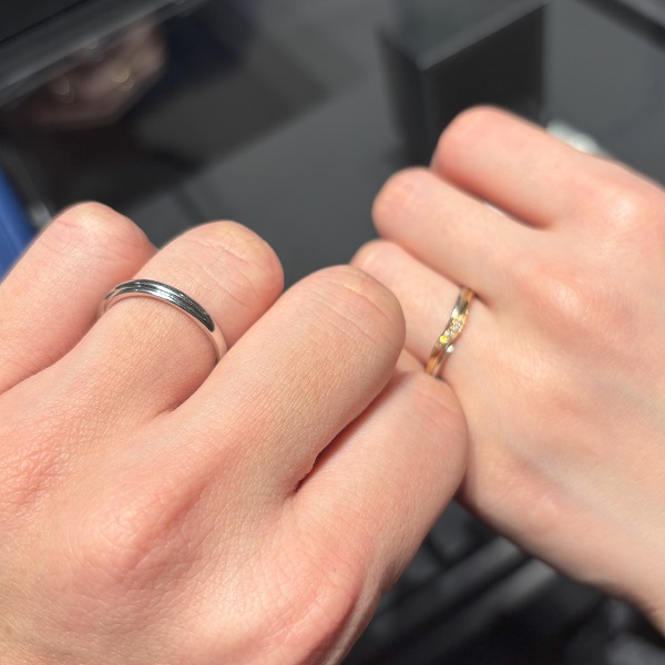 エクセルコ ダイヤモンド 横浜モアーズ店_試着写真（結婚指輪・婚約指輪）