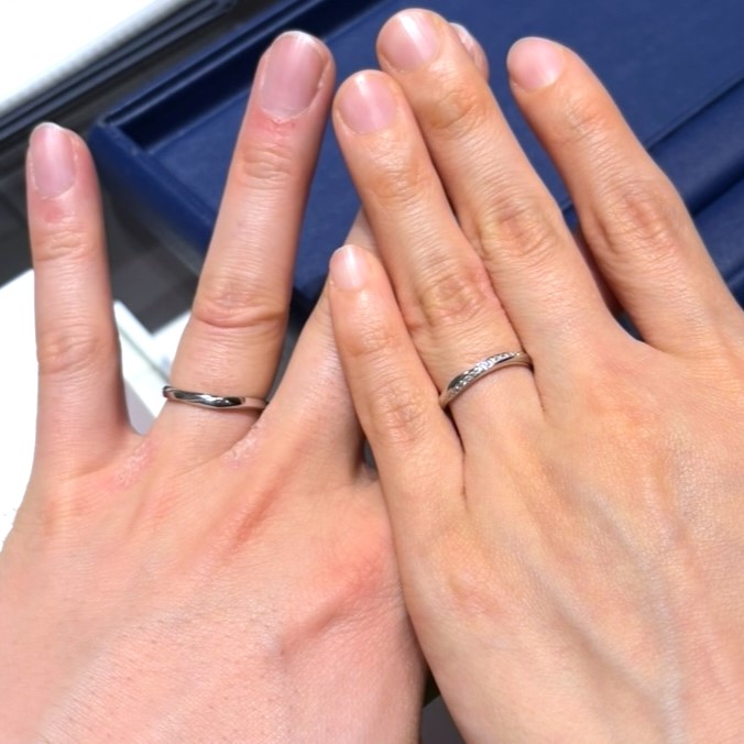 銀座ダイヤモンドシライシ 梅田ハービス店_試着写真（結婚指輪・婚約指輪）