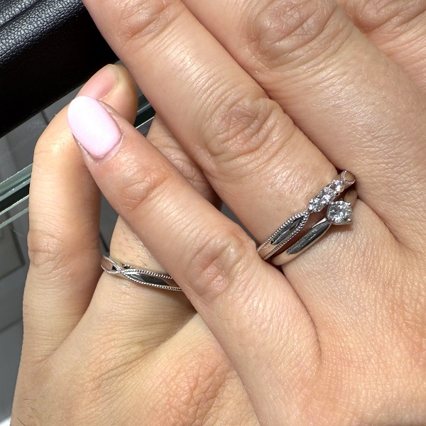 銀座ダイヤモンドシライシ ららぽーと湘南平塚店_試着写真（結婚指輪・婚約指輪）