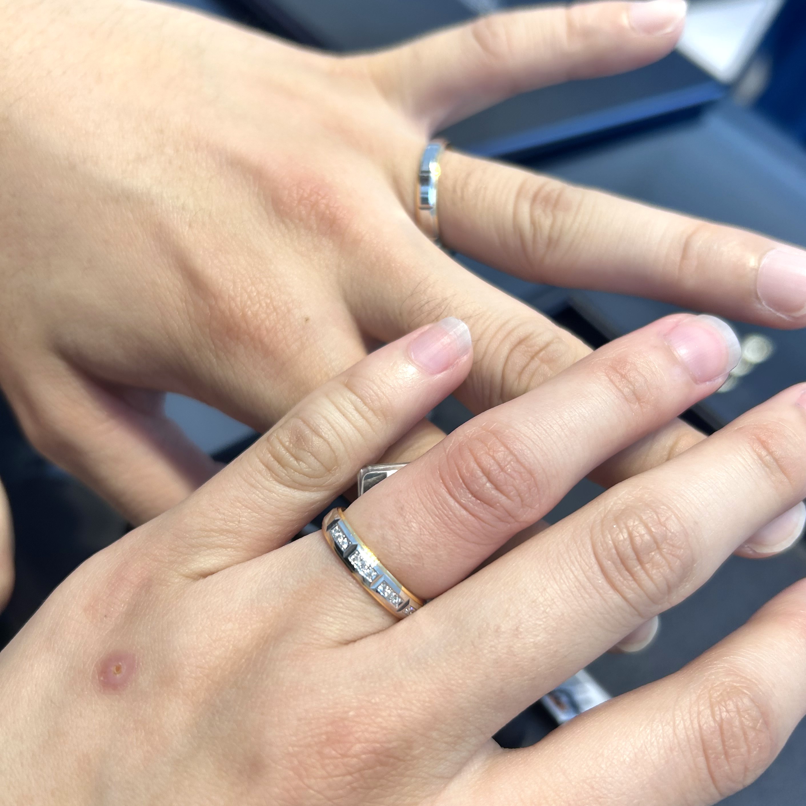 エクセルコ ダイヤモンド 名古屋本店_試着写真（結婚指輪・婚約指輪）