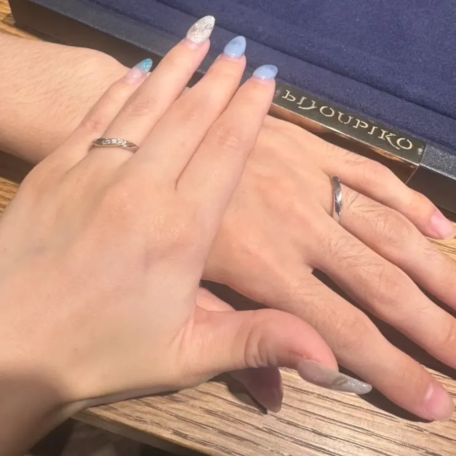 ビジュピコ 銀座店_試着写真（結婚指輪・婚約指輪）