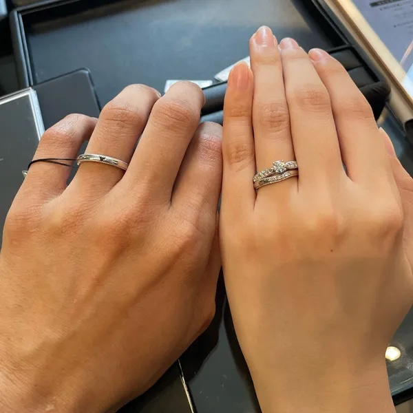エクセルコ ダイヤモンド 東京本店_試着写真（結婚指輪・婚約指輪）