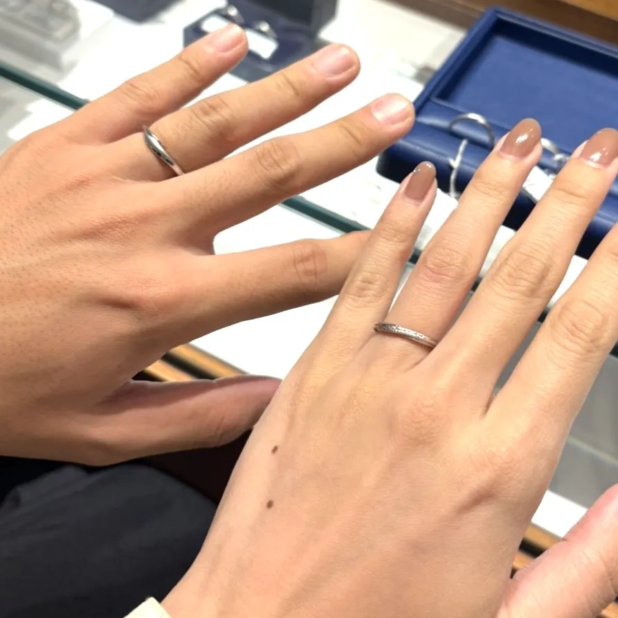 銀座ダイヤモンドシライシ 千葉店_試着写真（結婚指輪・婚約指輪）