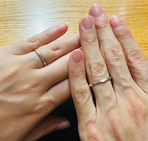 ビジュピコ 横浜元町店_試着写真（結婚指輪・婚約指輪）