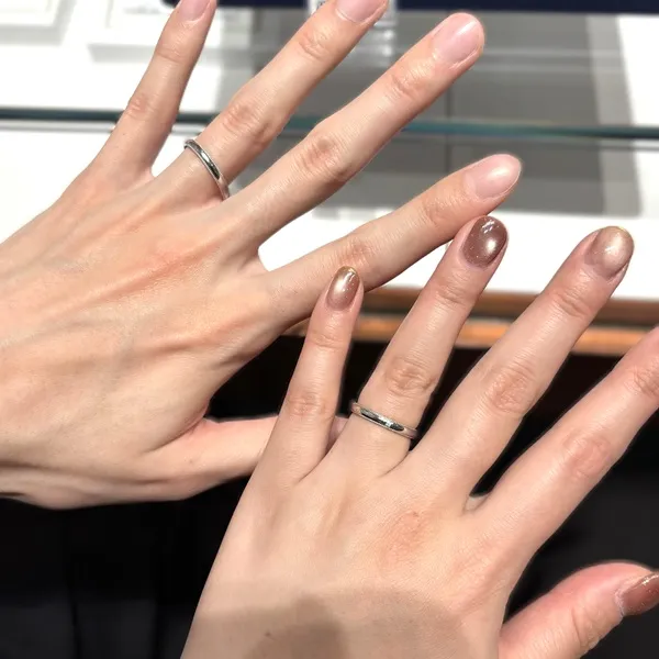 銀座ダイヤモンドシライシ  銀座並木通り本店_試着写真（結婚指輪・婚約指輪）