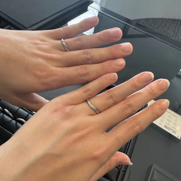 エクセルコ ダイヤモンド 東京本店_結婚指輪・婚約指輪試着写真