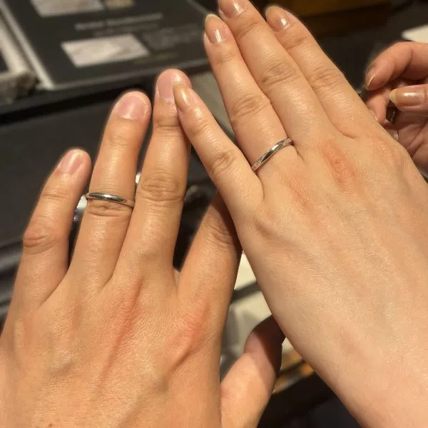 エクセルコ ダイヤモンド 札幌時計台店_結婚指輪・婚約指輪試着写真