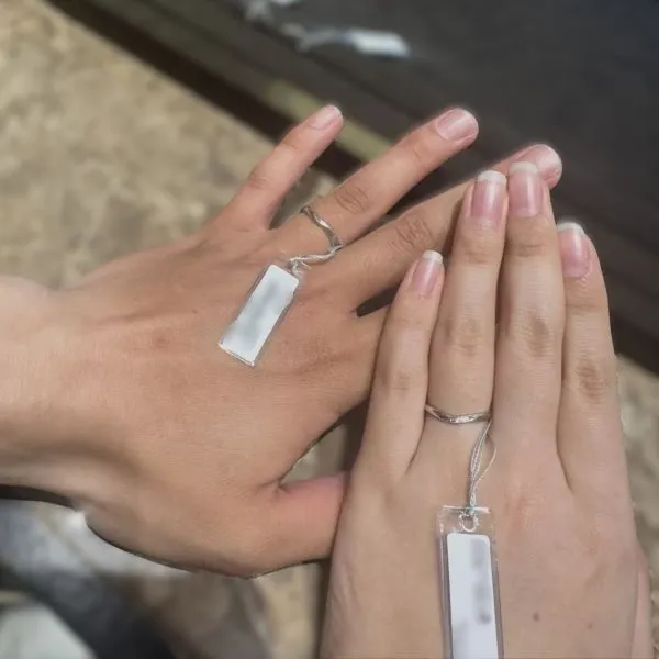 ビジュピコ広島_結婚指輪・婚約指輪試着写真