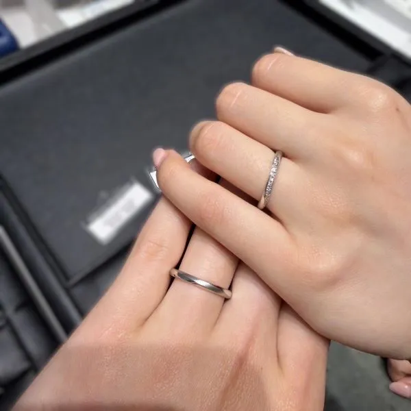 エクセルコ ダイヤモンド 立川店_結婚指輪・婚約指輪試着写真