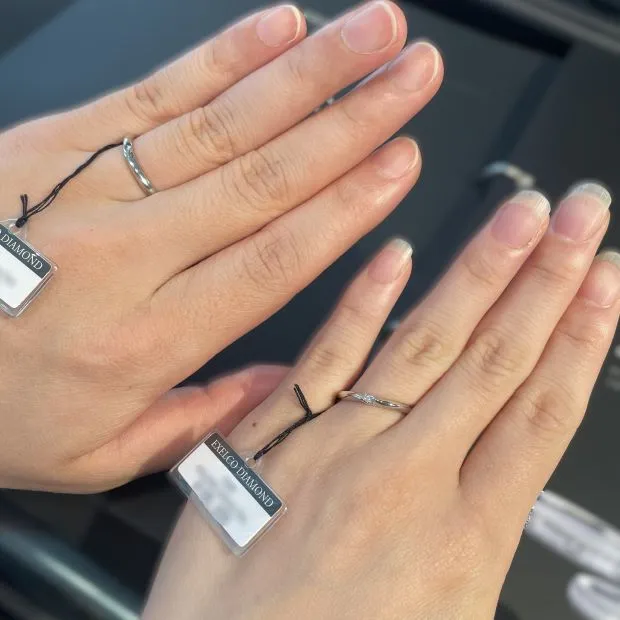 エクセルコ ダイヤモンド 東京本店_結婚指輪・婚約指輪試着写真