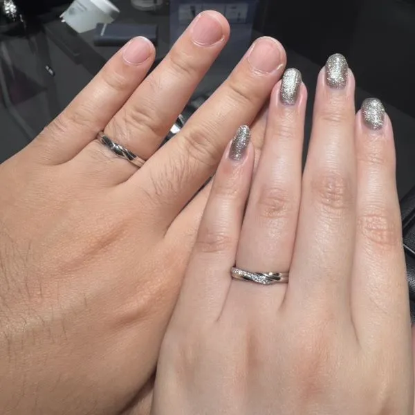 エクセルコ ダイヤモンド 東京本店_結婚指輪・婚約指輪試着写真