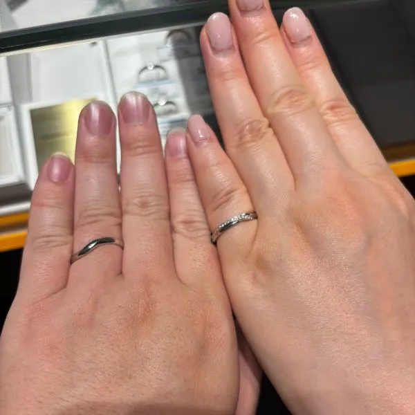 エクセルコ ダイヤモンド 心斎橋店_結婚指輪・婚約指輪試着写真
