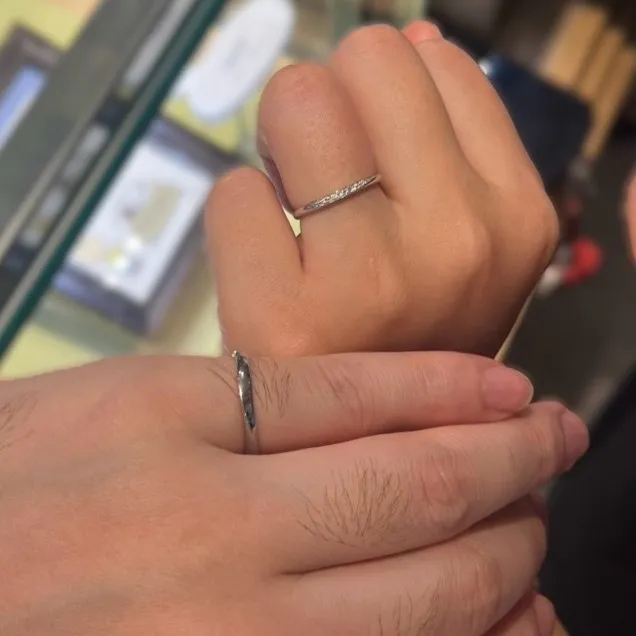 ビジュピコ銀座_結婚指輪・婚約指輪試着写真